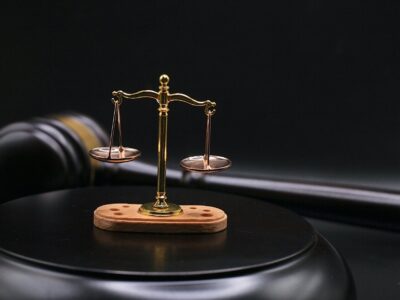 Experienced criminal defense federal lawyer in a Utah courtroom