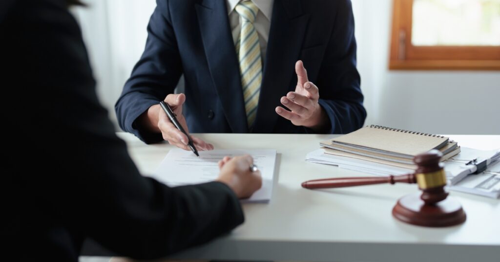 Criminal defense lawyer in Salt Lake City meeting with a client